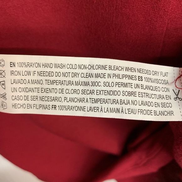 Forever 21 Contemporary red top size XS - Picture 6 of 6